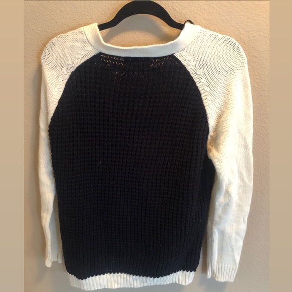 Heavy knit two tone “varsity” cardigan ✨✨💐 - Picture 2 of 4